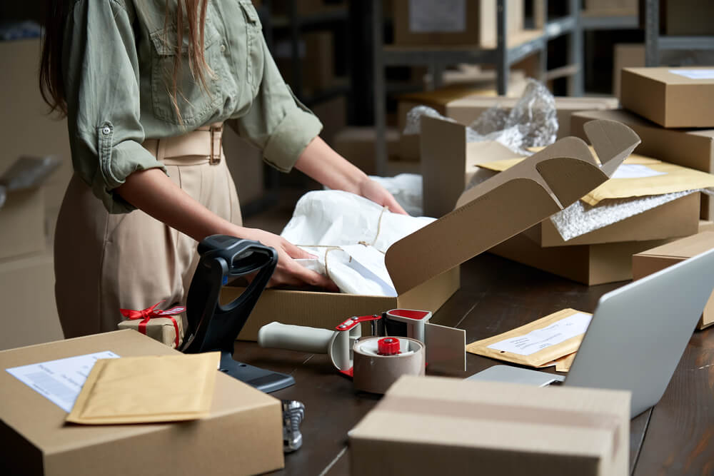 Packing Labour